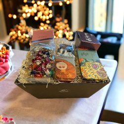 Gavekurv frugtbolsjer, karameller og chokolade - Himmelske lkkerier