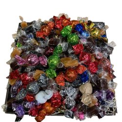 Gavekurv - Blanding kurv med  1 kg. chokolade og 1 kg. karameller