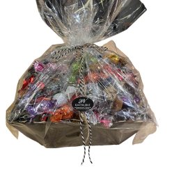 Gavekurv - Blanding kurv med  1 kg. chokolade og 1 kg. karameller