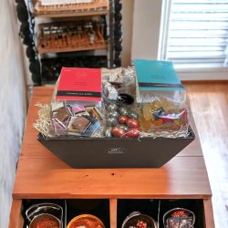 Gavekurv med Finsk sd lakrids og chokolade