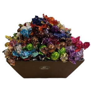 Gavekurv - 2 kg. indpakkede  chokolade - Perfekt gave til kontor og som delegave 