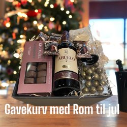 Gavekurv med Abuelo rom, karameller og chokolade