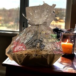 Gavekurv med Spansk Cava og chokolade - Mousserende vingave