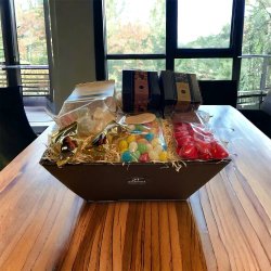 Gavekurv chokoladehjerter og lakrids