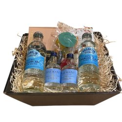 Gavekurv med mini gin og slow cooked lakrids