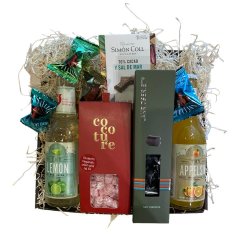 Gavekurv med kologiske Thy sodavand og sde lkkerier