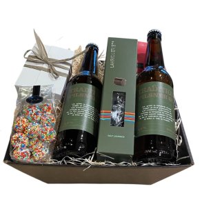 Gavekurv med gourmet pilsner og lkkerier