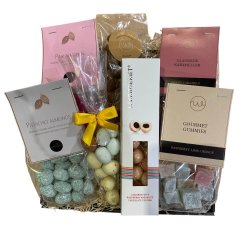 Gavekurv Pske med slik, chokolade og Pskeg