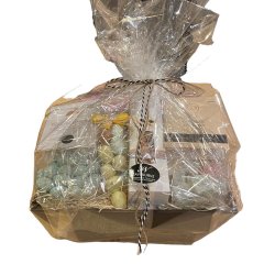 Gavekurv Pske med slik, chokolade og Pskeg