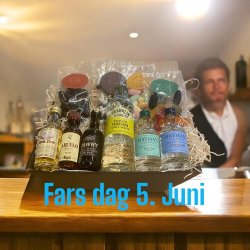 Gavekurv med mini spiritus og slik