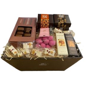 Chokolade og karamel gavekurv