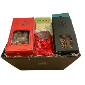 Gavekurv med hjerter og solbr karameller