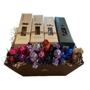 Gavekurv med Lakridseriet lakrids og chokoladekugler