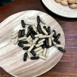 Lakrids - Black 'n' White lakrids i pose