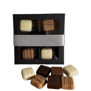 7 fyldte chokolader fra PR Chokolade i ske