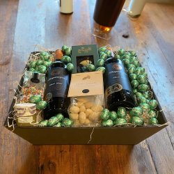 Vin gavekurv med p�ske�g og s�de l�kkerier