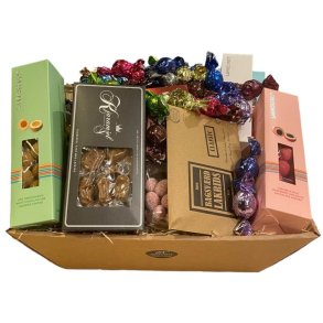Gavekurv - Delegave med slik, karameller og chokolade