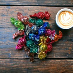 Fyldte indpakkede chokoladekugler Cocoture 225g.