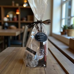 L�kker gavepakke med Flensburger pilsner, lys chokolade og lakrids