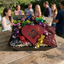 Eksklusiv chokolade- og lakridsgavekurv til fork�lelse