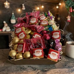 Gavekurv: Lille julekurv med Cocoture og julemands chokolade
