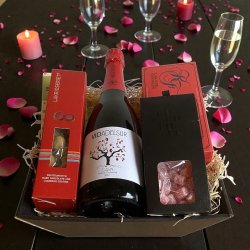 Gavekurv med sprudlende cava og vingummi