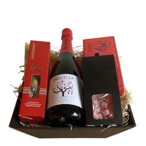 Gavekurv med sprudlende cava og vingummi