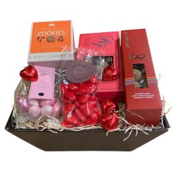 Gavekurv med Lady Joseph cookies og chokoladehjerter