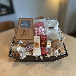 Chokolade og karamel gavekurv