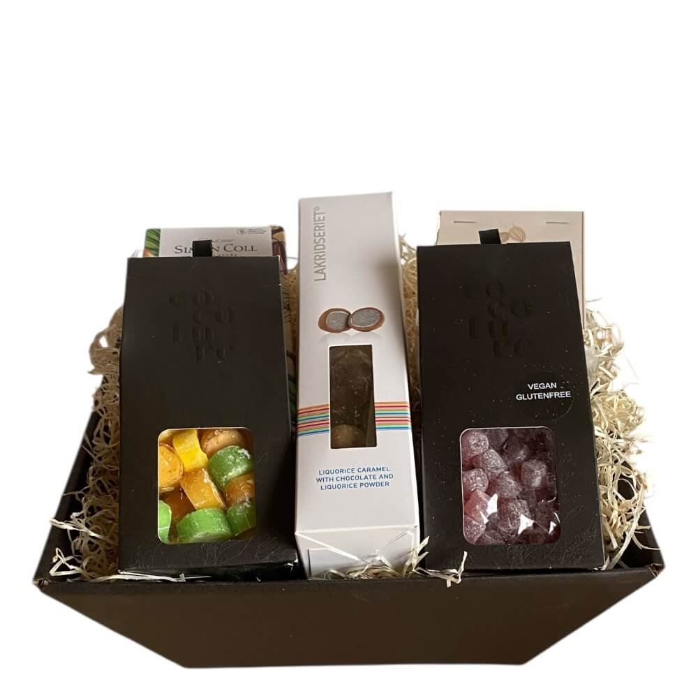 Gavekurv med Lakridskaramel, Chokolade og Cocoture Vingummi