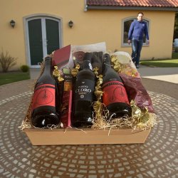 Luksus Gavekurv med Rodador R�dvin, Portvin &amp; Delikatesser