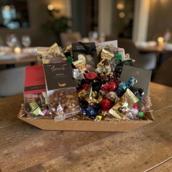  Gavekurv - Delegave med h�ndlavet chokolade og lakrids 