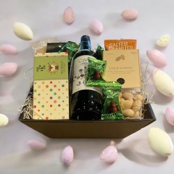 Gavekurv med Spansk vin og sde forrs lkkerier