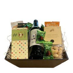 Gavekurv med Spansk vin og sde forrs lkkerier