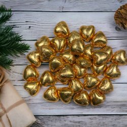 Chokolade gave - gavepakke med chokolade hjerter i guld - 250g.