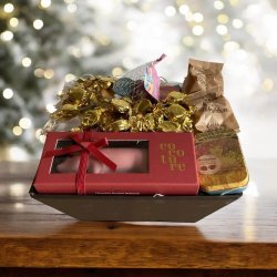 Jule gavekurv med marcipangris og slik - Julestemning kurv