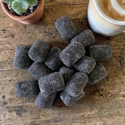 Lakridseriet Milano � Klassisk og intens salmiaklakrids til kenderen