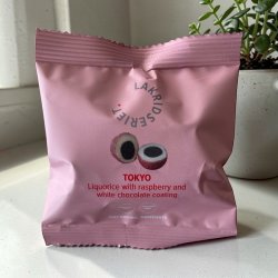  Lakridseriet Tokyo � Lakrids med hvid chokolade &amp; hindb�r