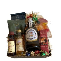 Lille �l kit gavekurv med sm� rom og whisky flasker