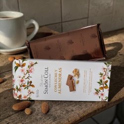 Lys chokolade med mandler - Simon Coll
