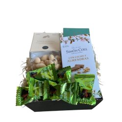 Lille gavekurv med citrus mandler og chokolade